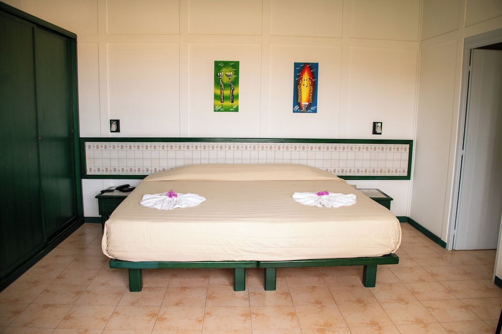 Classic Double Room Single Use photo 3