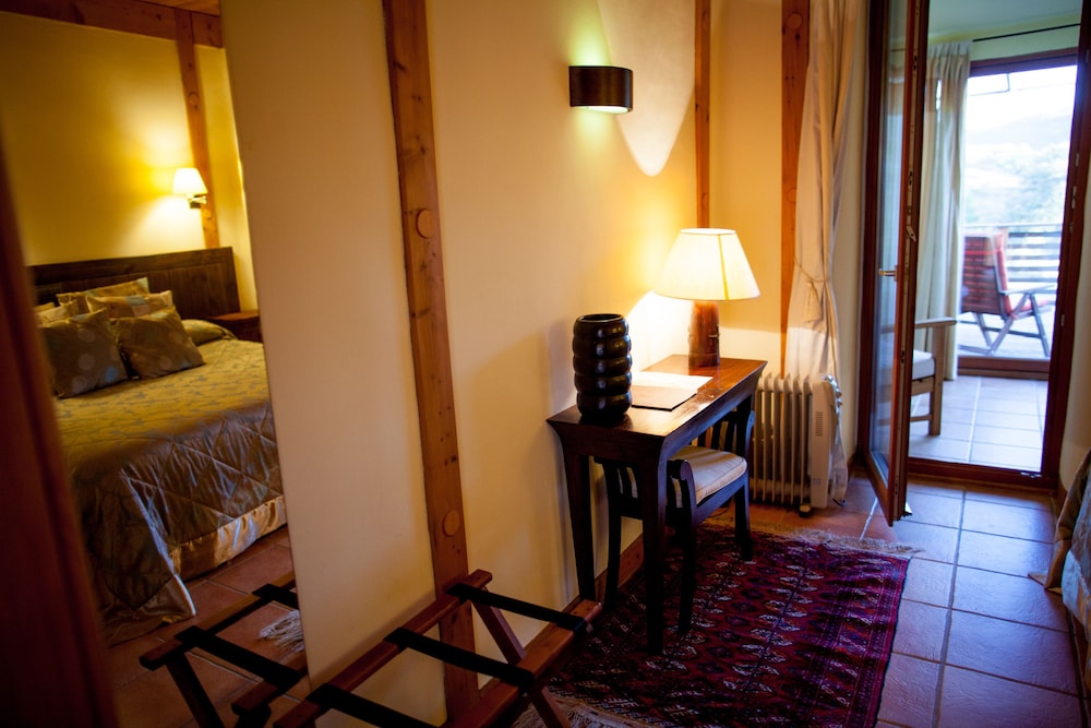 Habitación Doble, Balcón, Vista a la Montaña