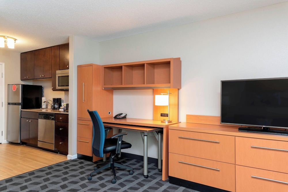 Suite, 1 Bedroom (Mobility/Hearing Accessible, Tub) photo 1