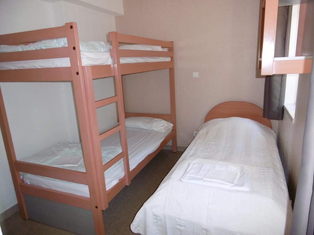 Family Room for 5 People with Ensuite Bathroom photo 3