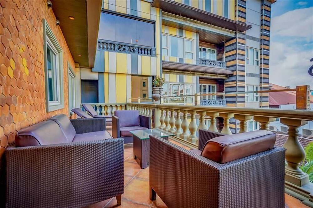 Deluxe Penthouse - Photo 4