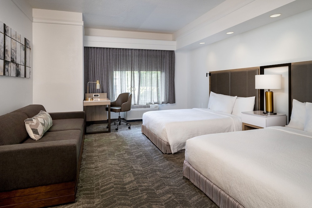 Suite, Multiple Beds - Photo 7