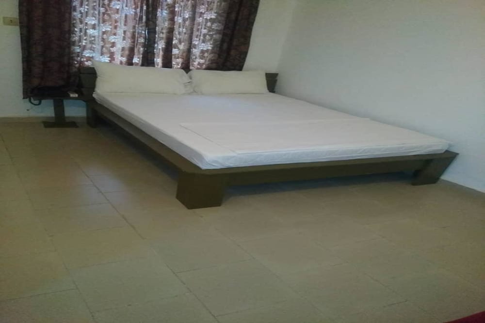 Standard Room, 1 Queen Bed, Non Smoking photo 1