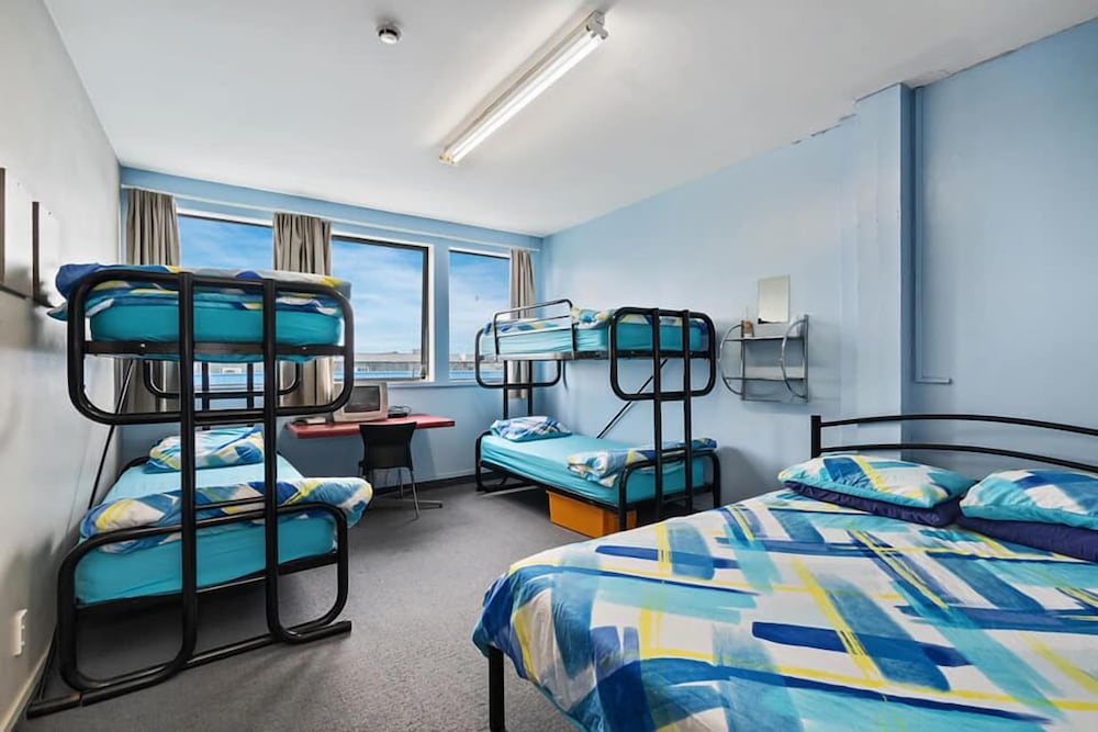 Family Room, Multiple Beds