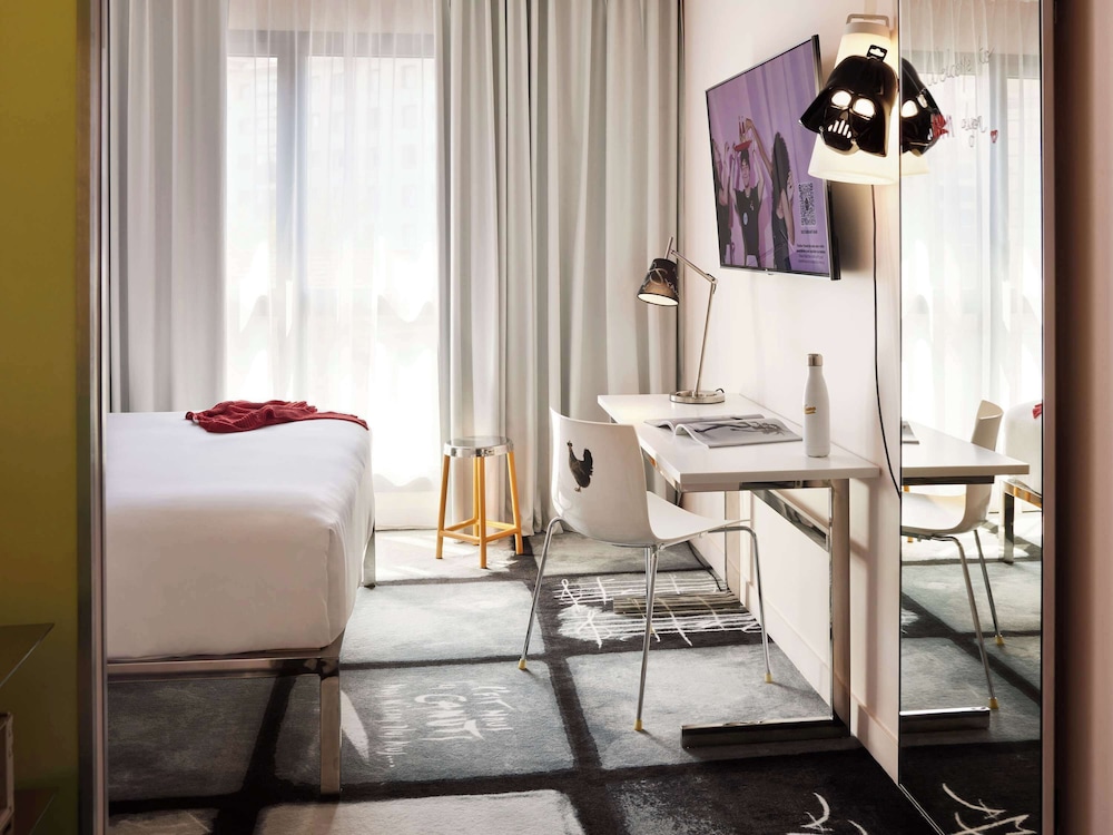Double Room, 1 Double Bed (Medium Mama) thumbnail 6