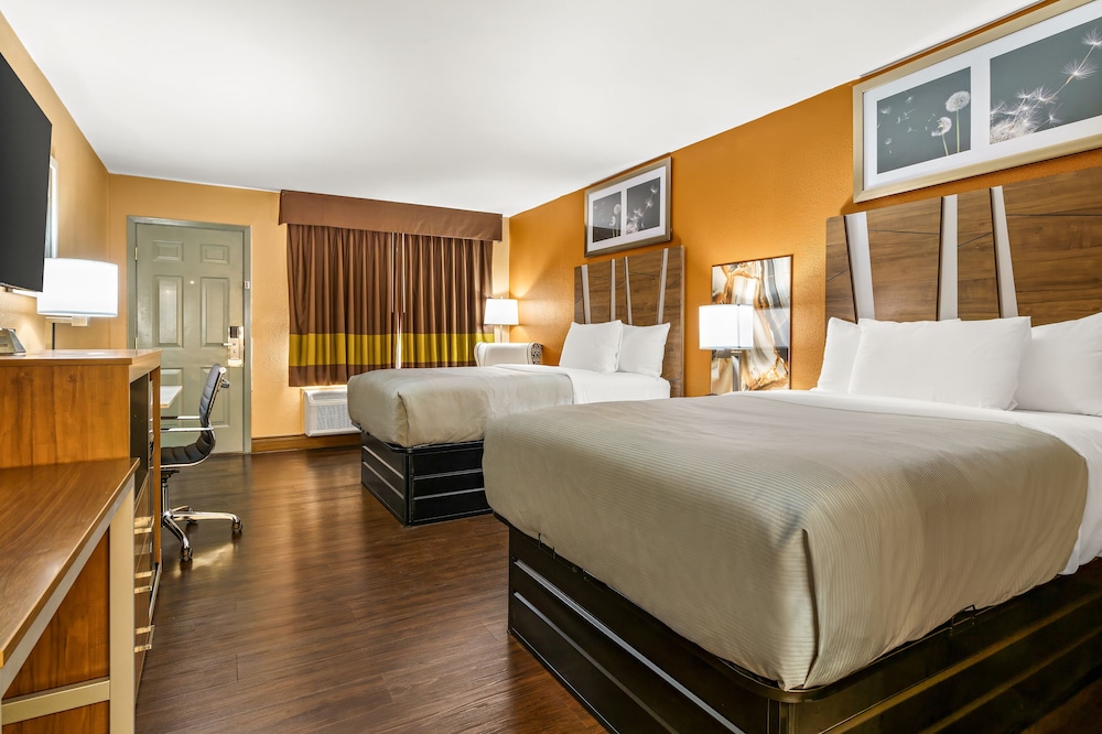 Standard Double Room, 2 Double Beds, Smoking - Photo 4