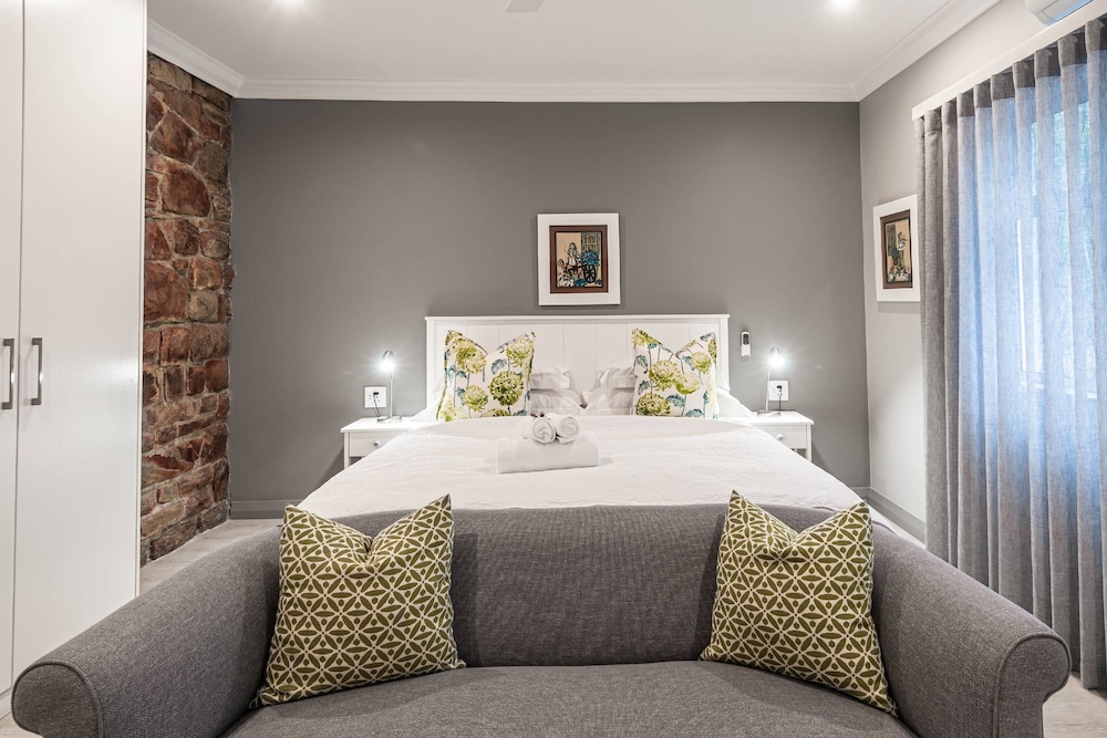 Standard Double Room - Photo 2