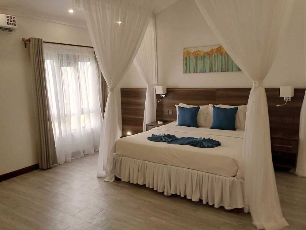 Superior Double Room, City View