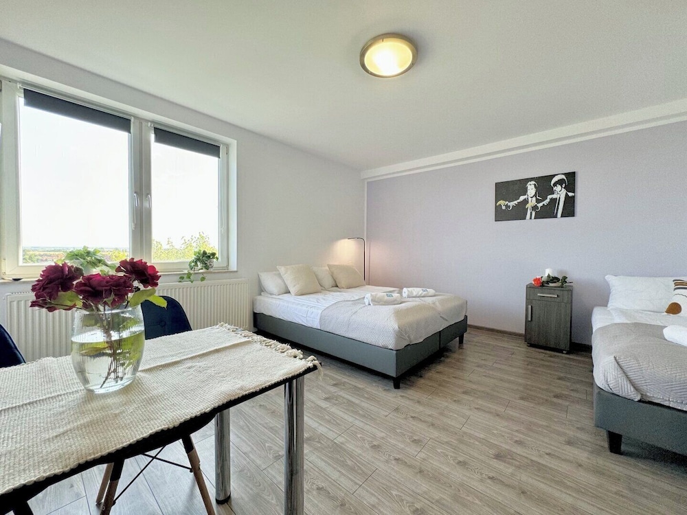 Basic Triple Room photo 1