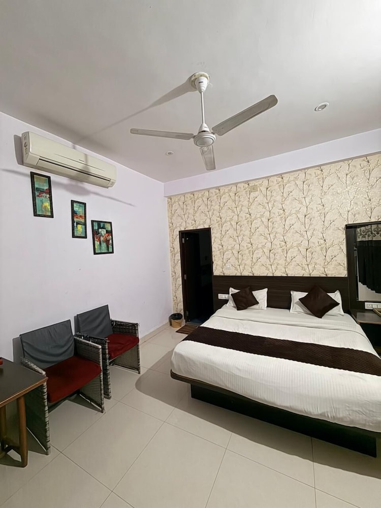 Deluxe Room, Garden View