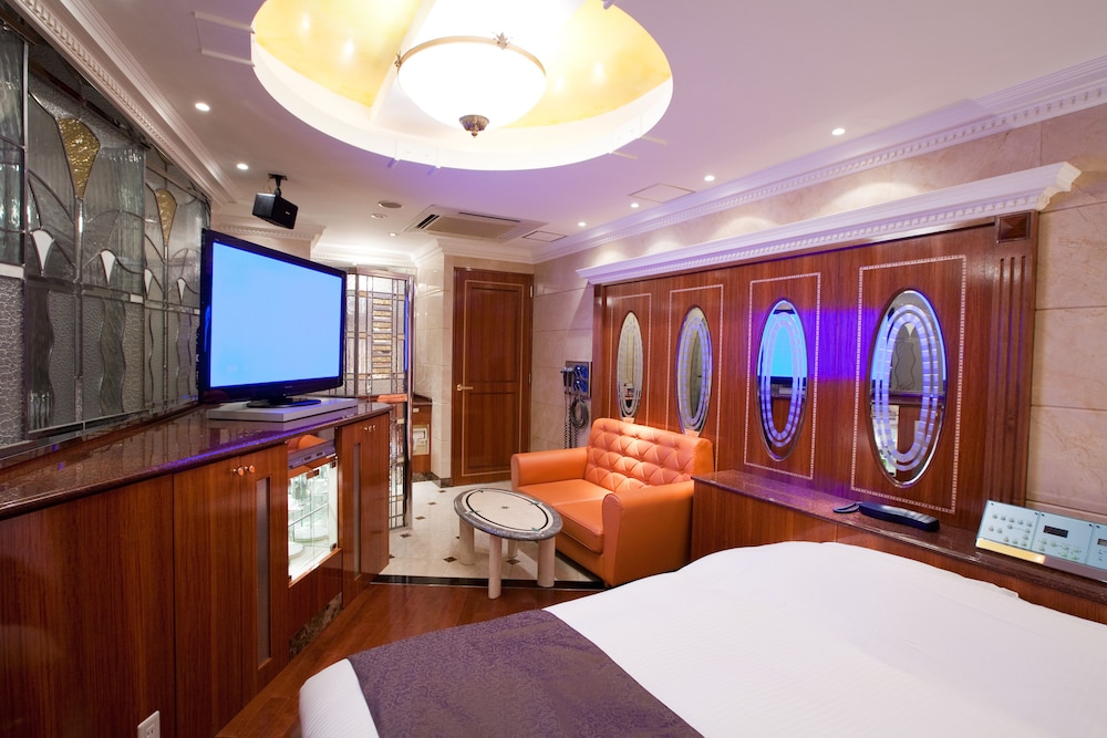 Deluxe Room, 1 Queen Bed (Dry Sauna) photo 3