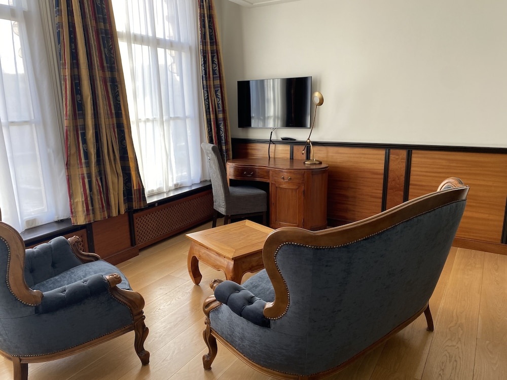 Classic Double or Twin Room photo 3