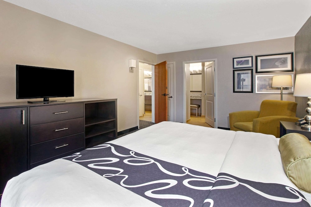 Suite, 1 Bedroom, Non Smoking - Photo 7