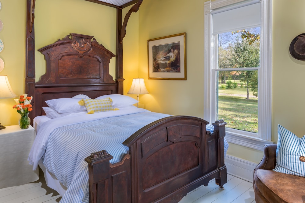 Room, Private Bathroom (Prairie Haven Cottage) photo 3