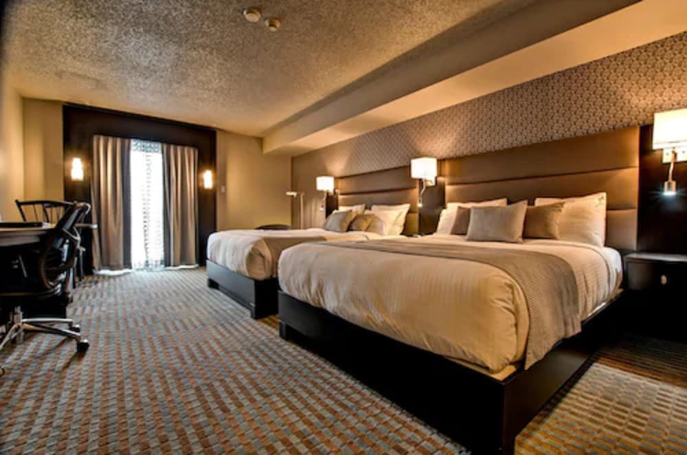 Superior Room, 2 Queen Beds photo 3
