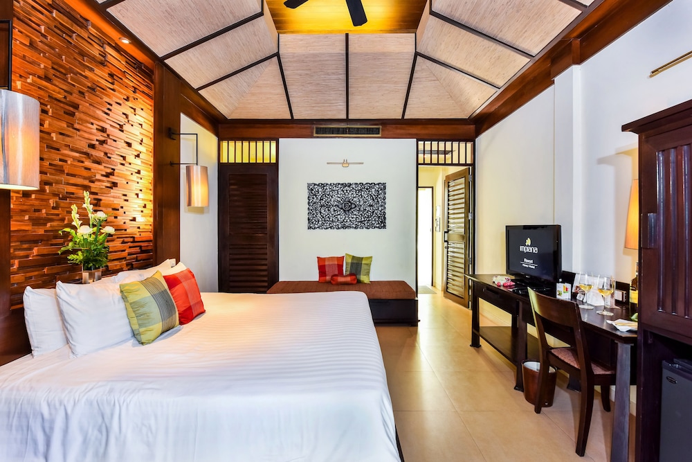 Deluxe Room - Photo 18