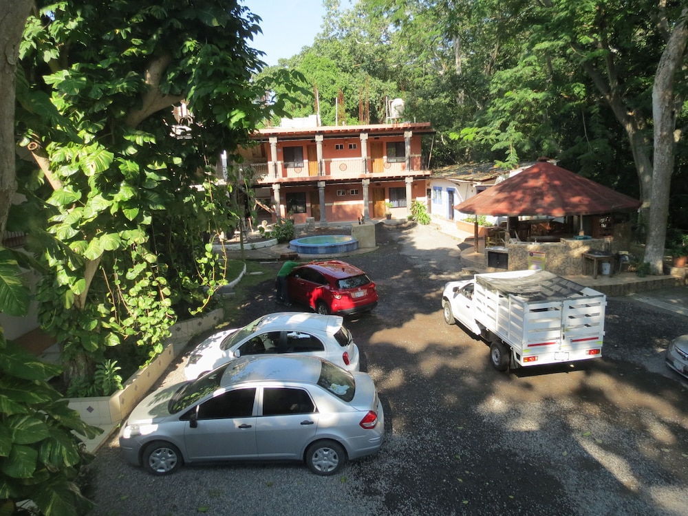Standard Quadruple Room - Photo 16