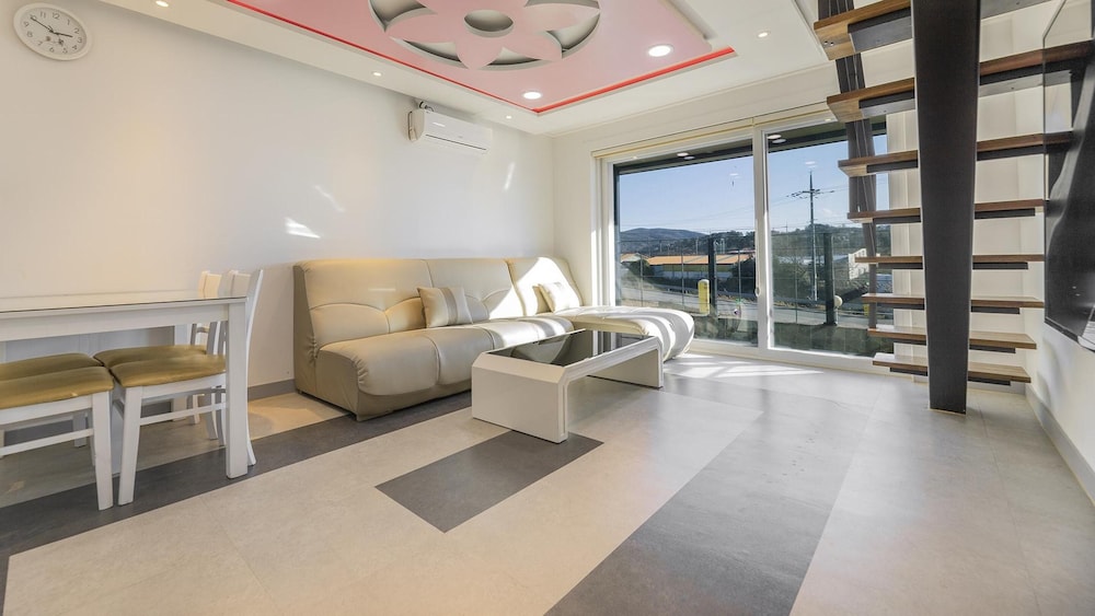 Basic Room, 2 Bedrooms (blue 203ho(spa))
