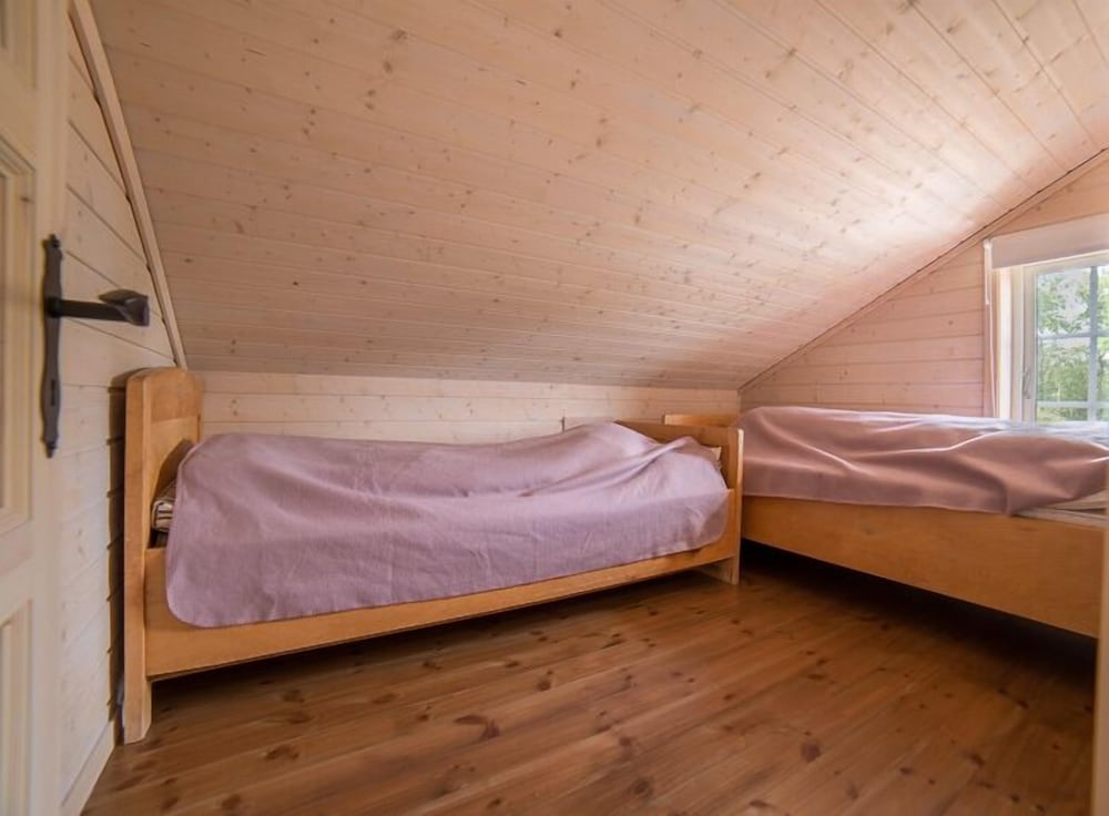 Cabin, 4 Bedrooms photo 2