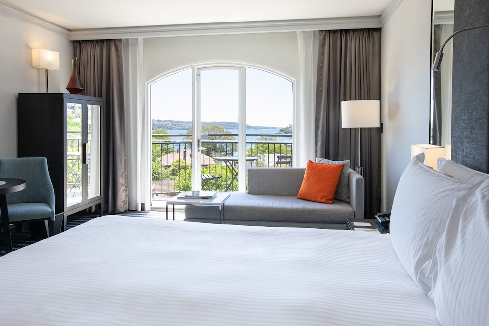 Classic Room, 1 King Bed, Balcony (Bayside)