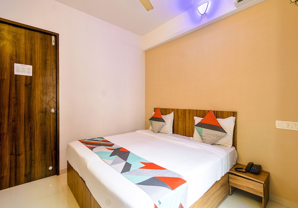 Deluxe Room - Photo 3