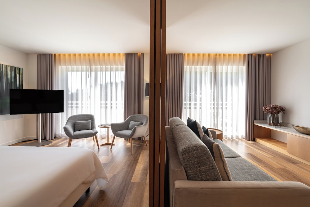 Signature Suite, Balcony - Photo 2