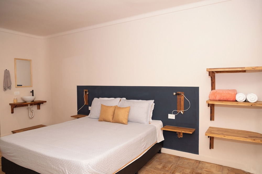 Basic Room, 1 Double Bed, Ensuite photo 1