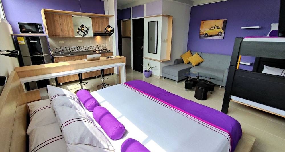 Deluxe Studio Suite, Kitchen, Mountain View