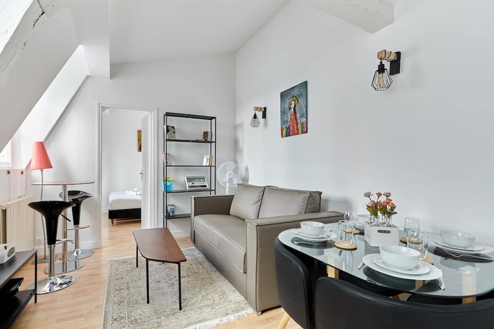 Apartment photo 1