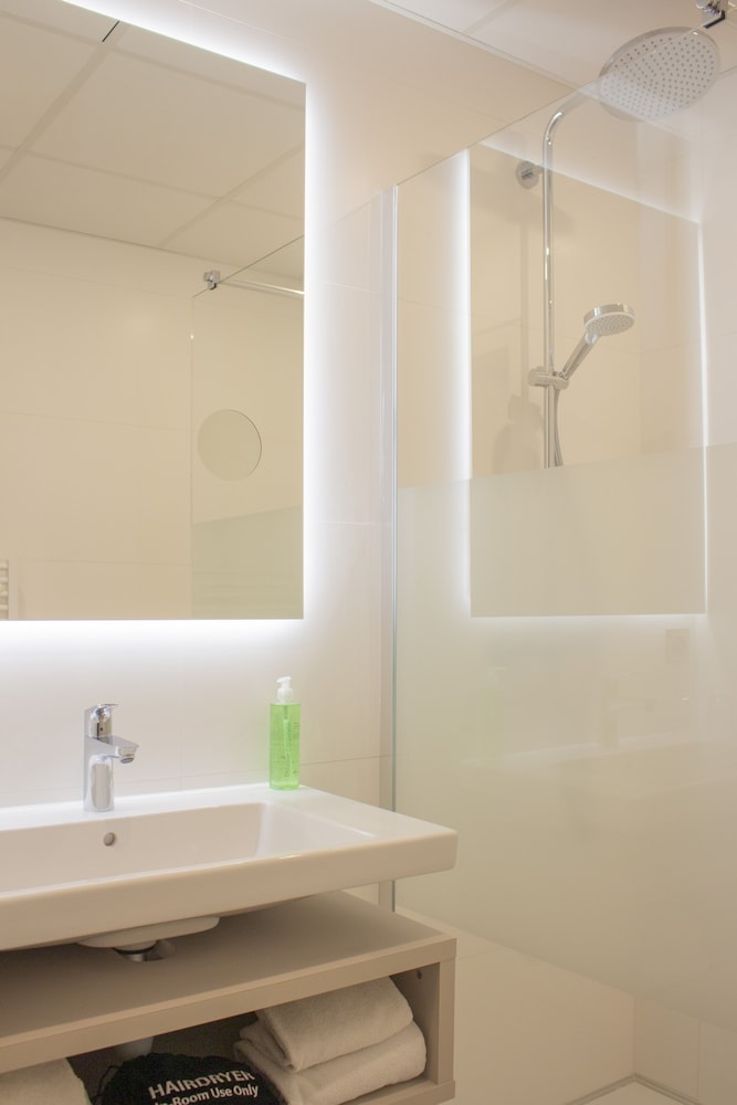 Superior Double Room, Ensuite - Photo 3