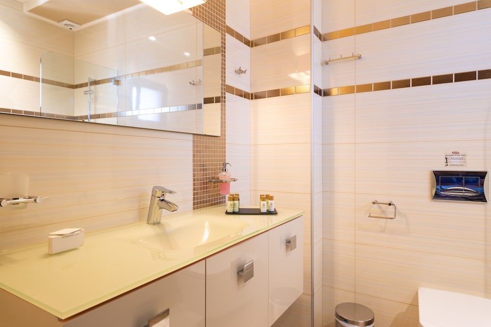 Superior Room, Partial Sea View