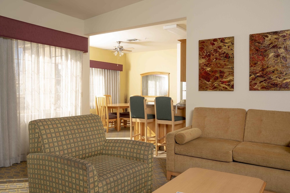 Suite, 1 Bedroom, Private Bathroom photo 2