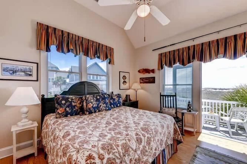 Family House, 3 Bedrooms, Ocean View, Sea Facing photo 1