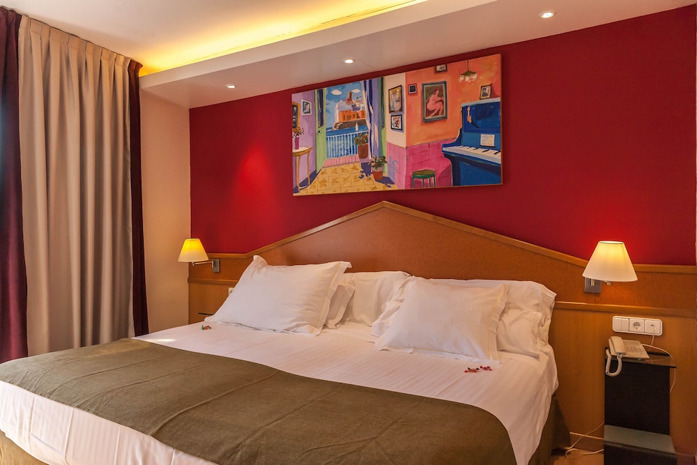 Double or Twin Room photo 3