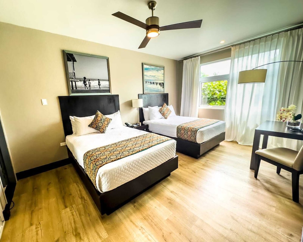 Deluxe Room, 2 Double Beds, Kitchenette
