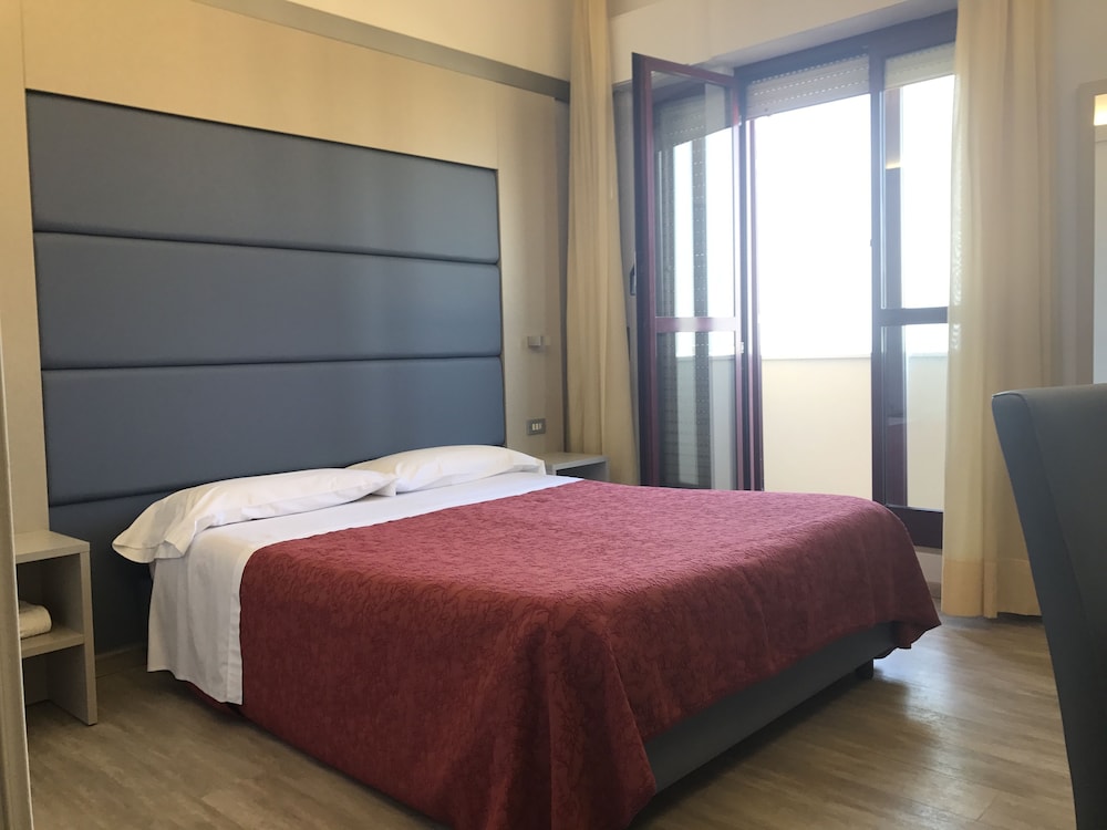 Superior Double Room, 1 Queen Bed photo 2