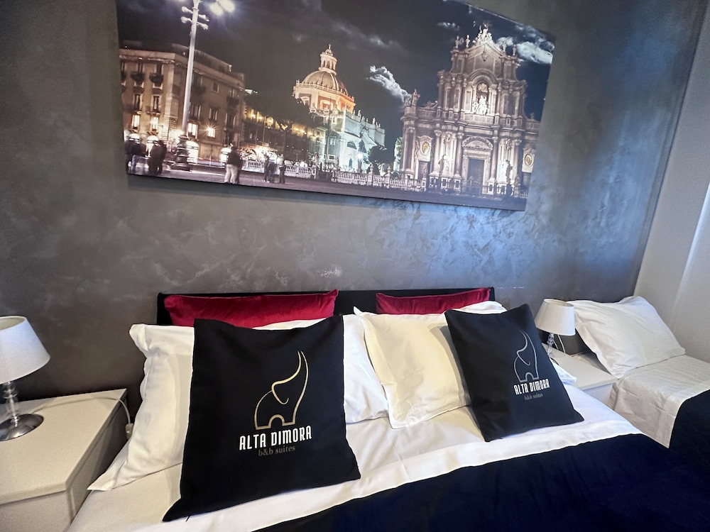 Deluxe Triple Room, Kitchenette, City View