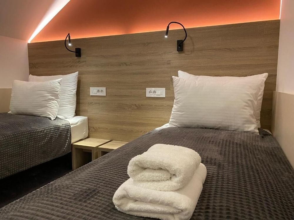 Basic Double or Twin Room, 2 Twin Beds, Non Smoking photo 1