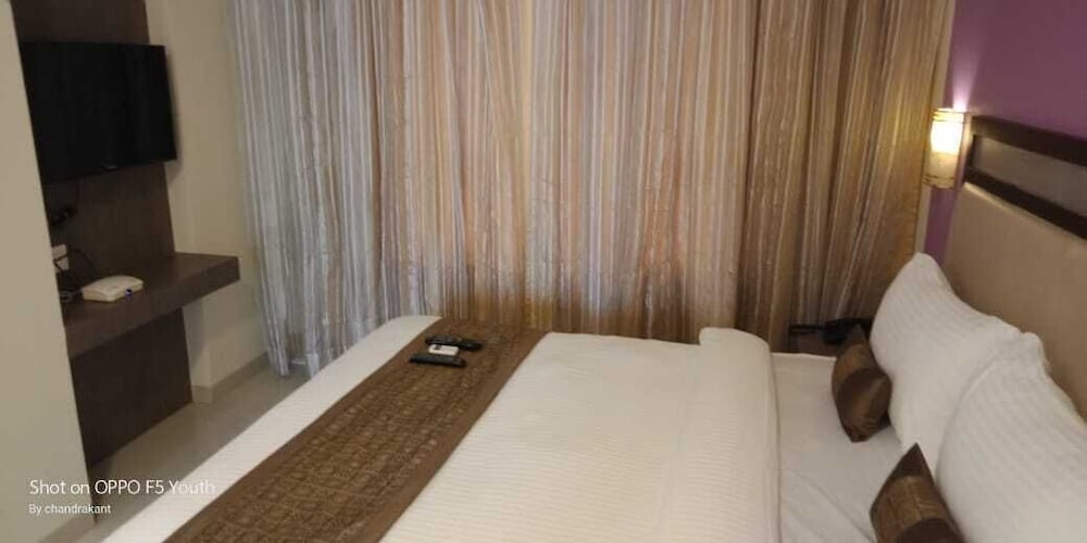 Golden Room - Photo 10