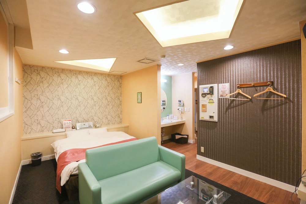 Basic Double Room, 1 Queen Bed, Smoking