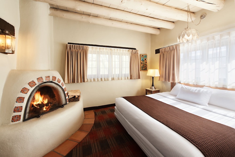 Superior Room, 1 Queen Bed (Historic Sagebrush Room) - Photo 7