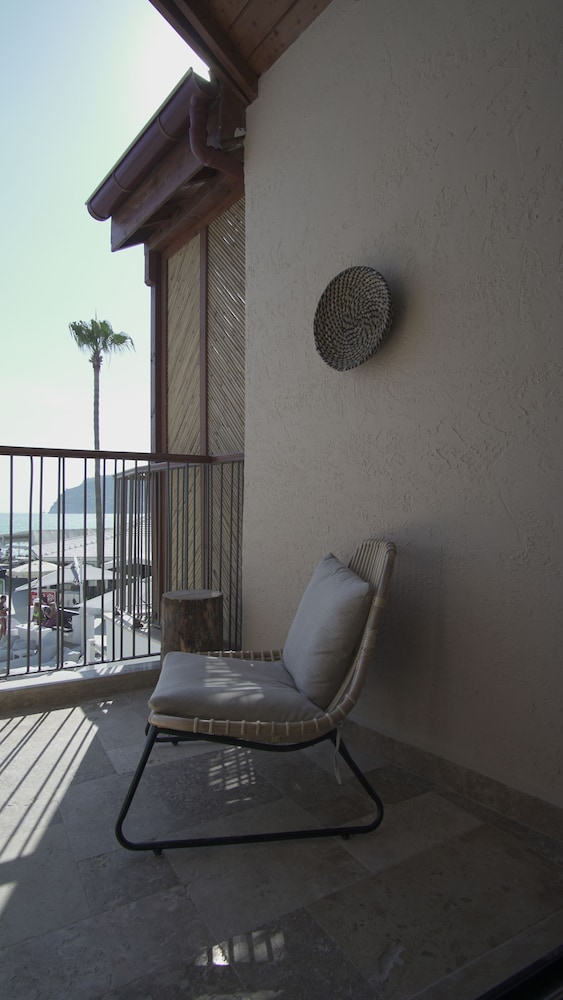DELUXE SEA VIEW - PLUNGE POOL - Photo 17