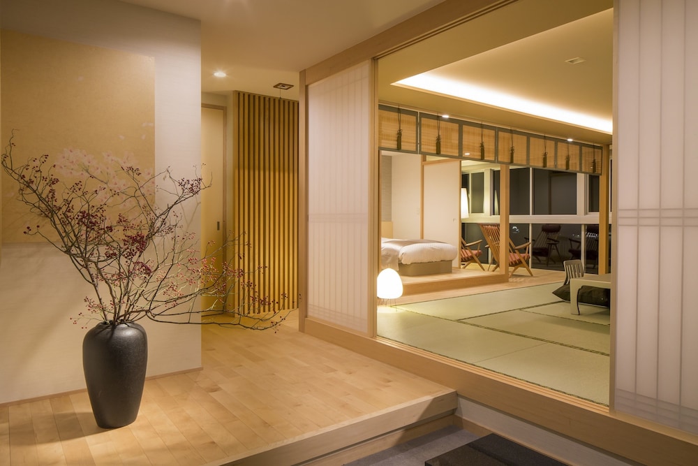 Sakura Special Room, Twin Room + 12 tatami mats, Ocean View photo 3