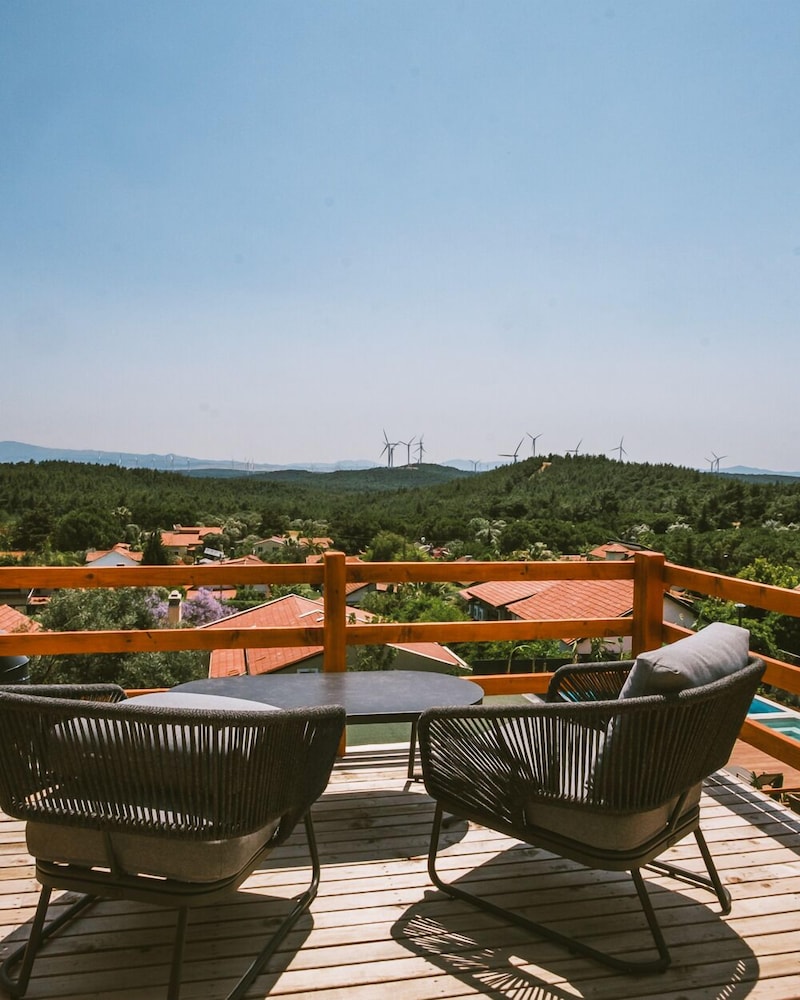 Double Room, 1 King Bed, Terrace, Mountain View photo 1