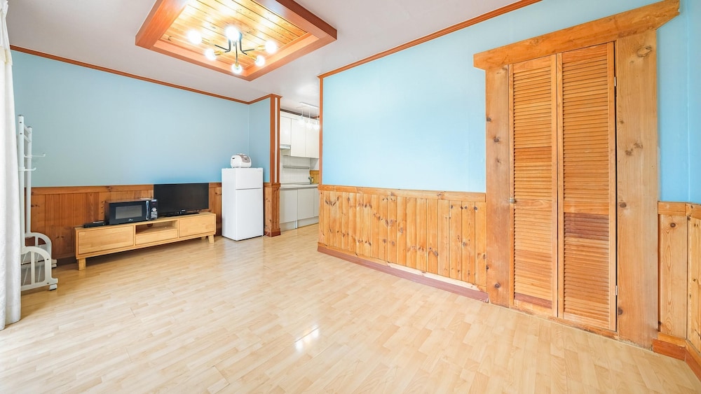 Basic Room, 1 Bedroom (marguerite) - Photo 3