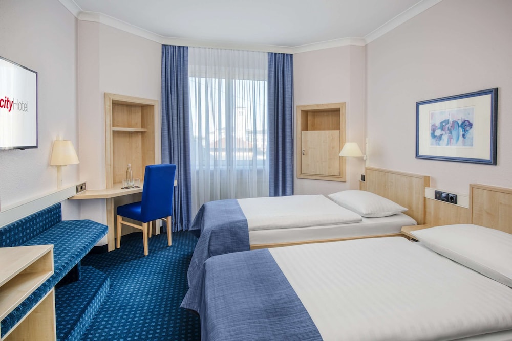 Business Twin Room - Photo 1