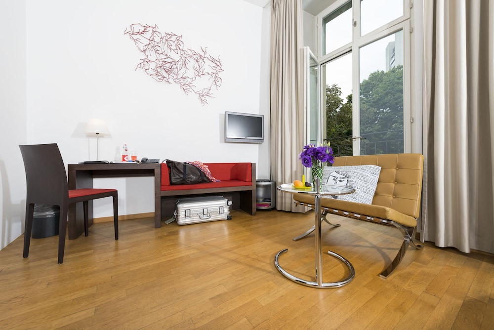 Standard Double Room - Photo 2