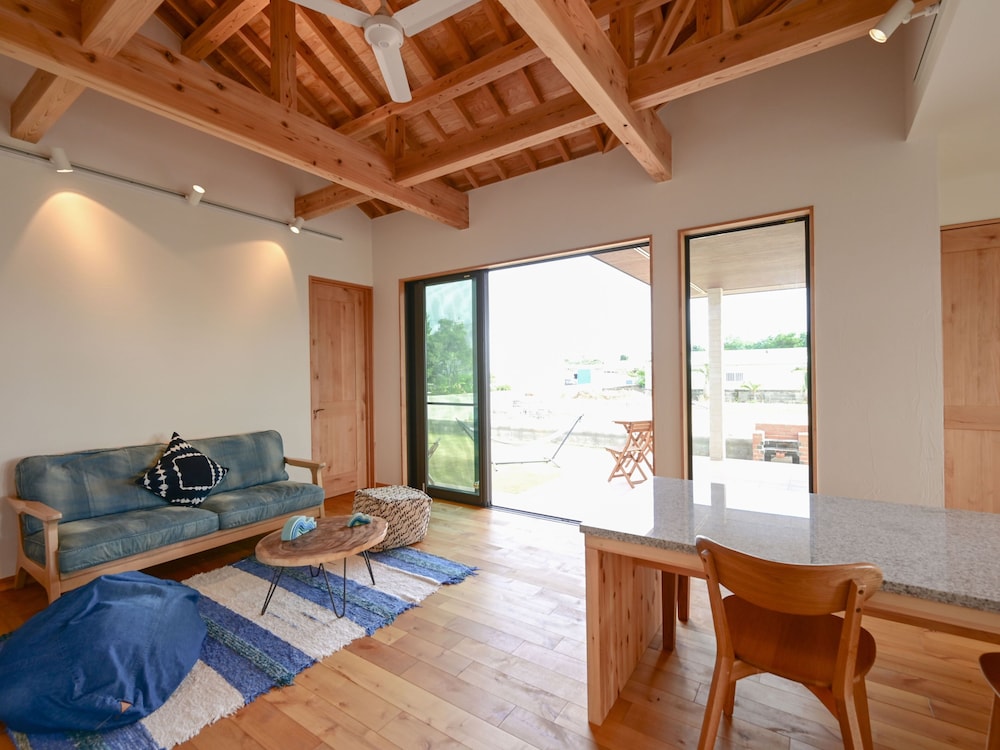 Luxury Villa photo 1