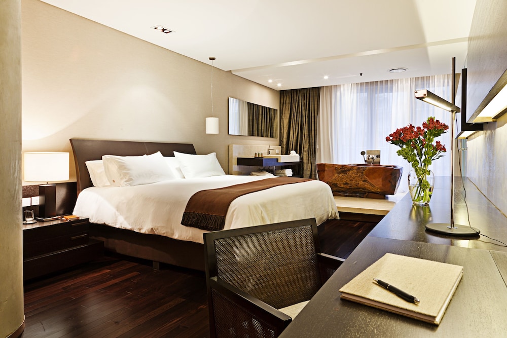 Deluxe Room, 1 King Bed