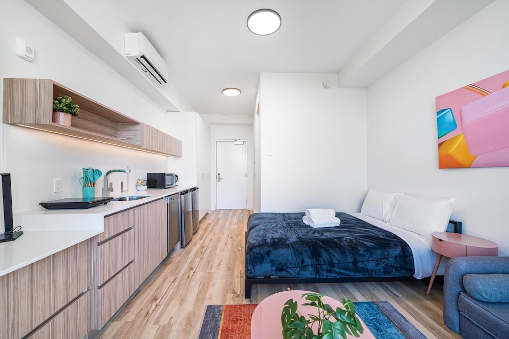Studio, 1 Double Bed, Balcony photo 3